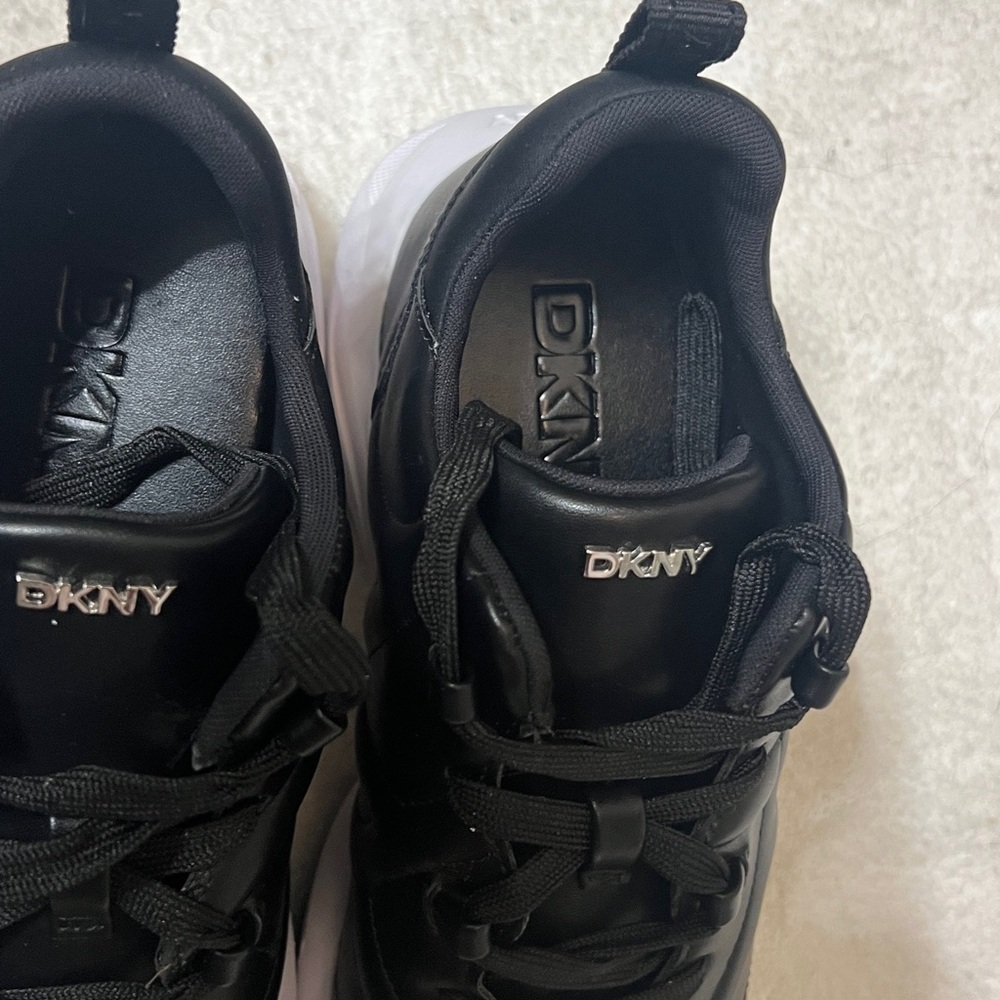 DKNY women’s Nix Lace-Up black Sneakers size 8; 8.5 walking outdoors streetwear - Picture 4 of 13